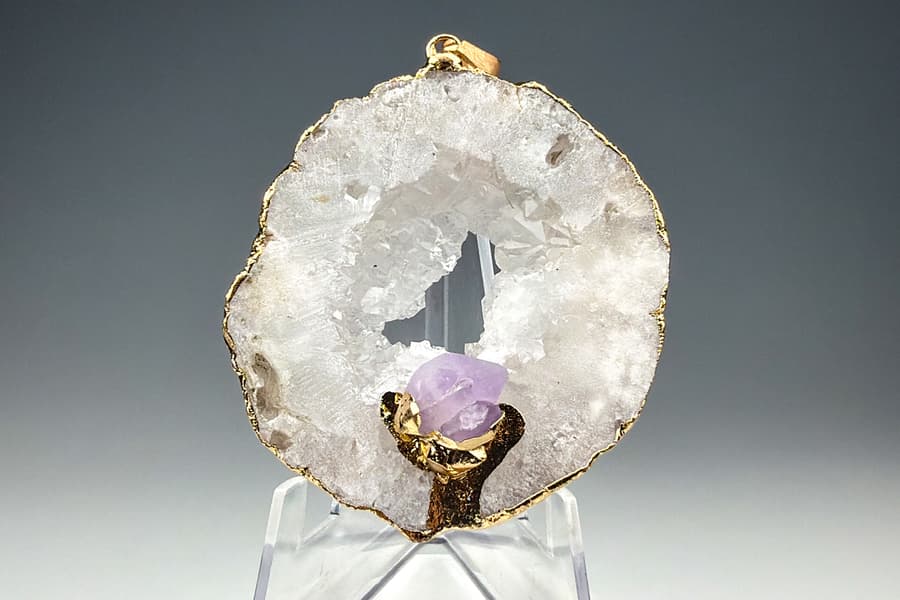 Anhänger Quarz Geode mit Amethyst